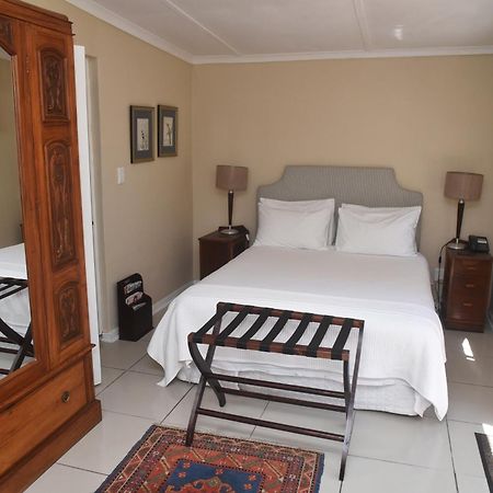 Medindi Manor Hotel Cape Town Bagian luar foto