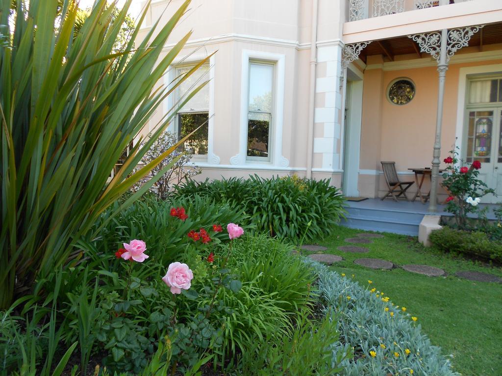 Medindi Manor Hotel Cape Town Bagian luar foto