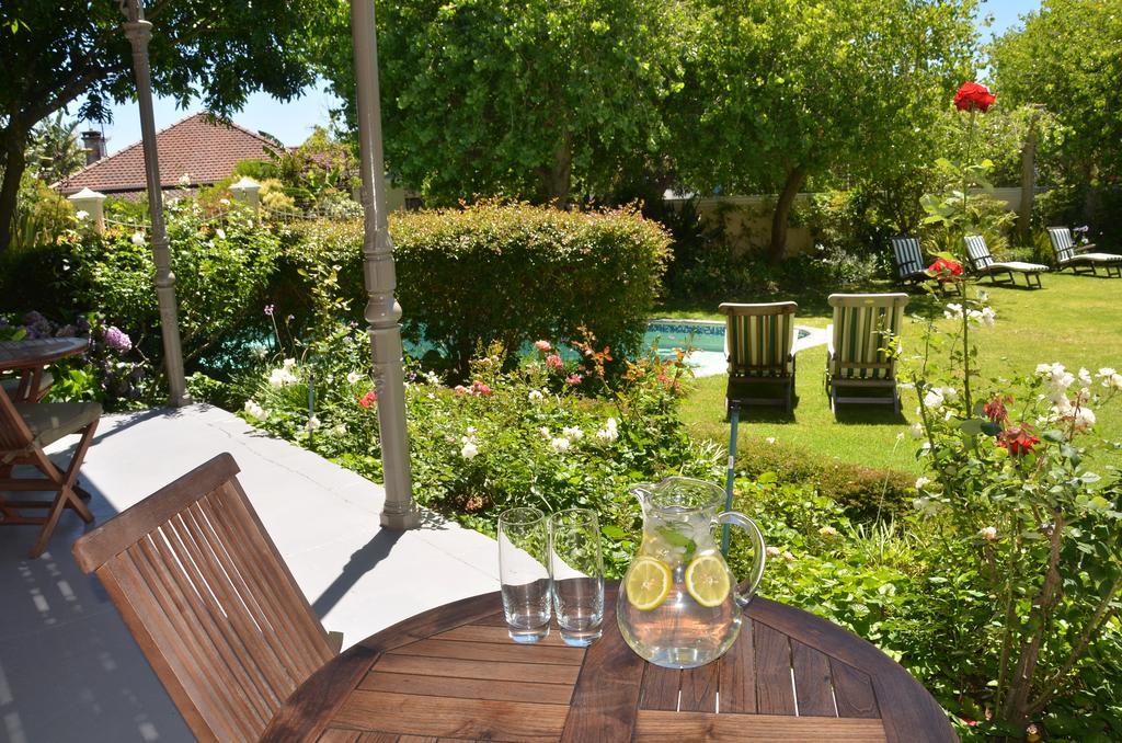 Medindi Manor Hotel Cape Town Bagian luar foto