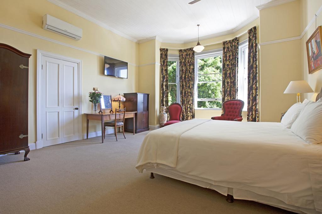 Medindi Manor Hotel Cape Town Bagian luar foto