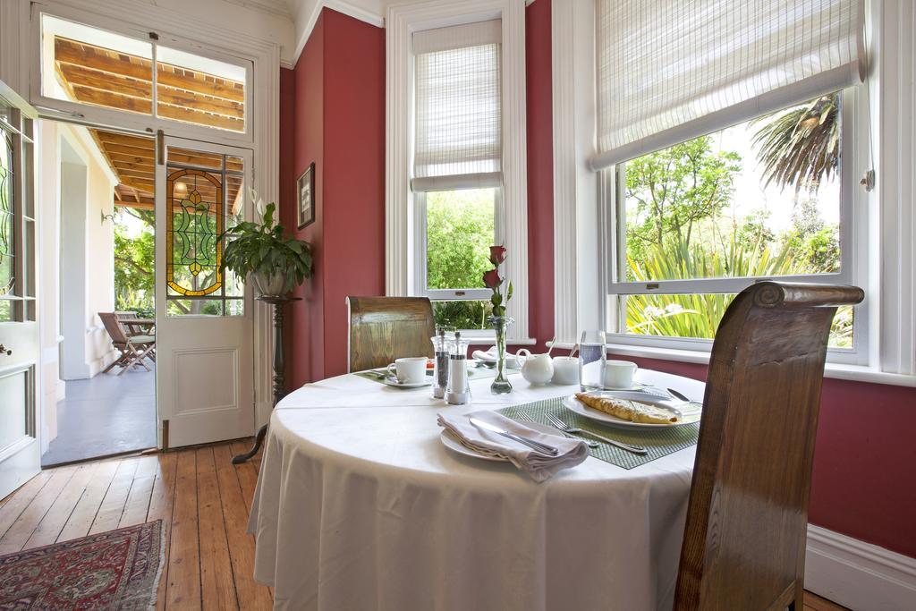 Medindi Manor Hotel Cape Town Bagian luar foto
