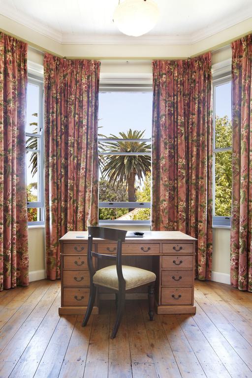 Medindi Manor Hotel Cape Town Bagian luar foto