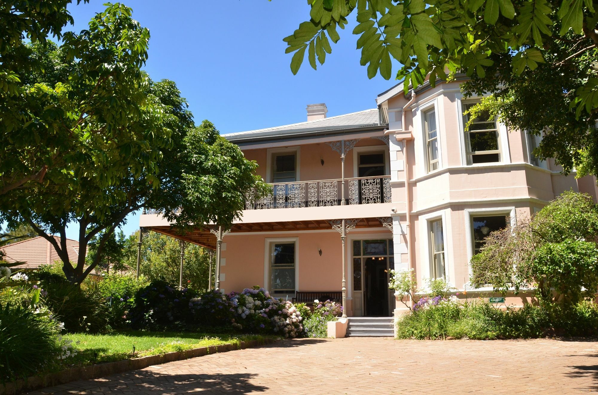 Medindi Manor Hotel Cape Town Bagian luar foto