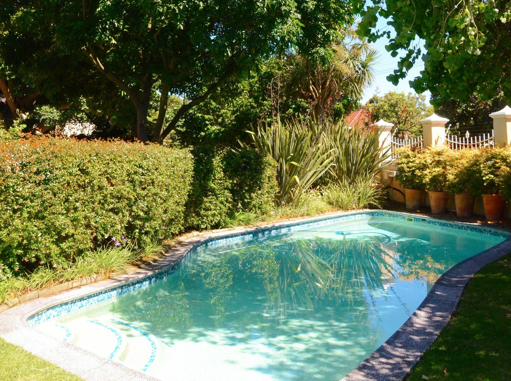 Medindi Manor Hotel Cape Town Bagian luar foto